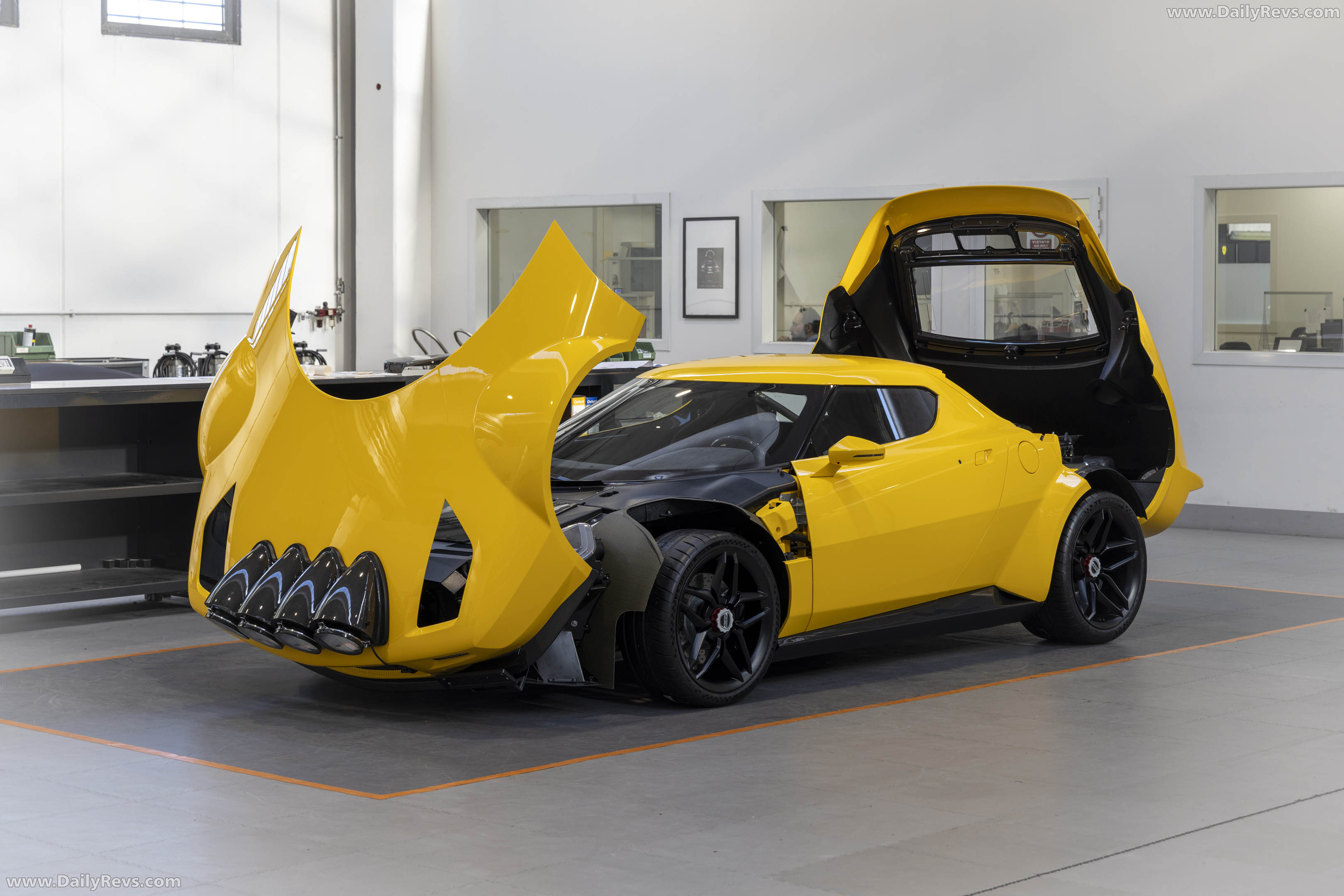 2026 Manifattura Automobili Stratos Front View